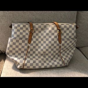 Louis Vuitton Purse